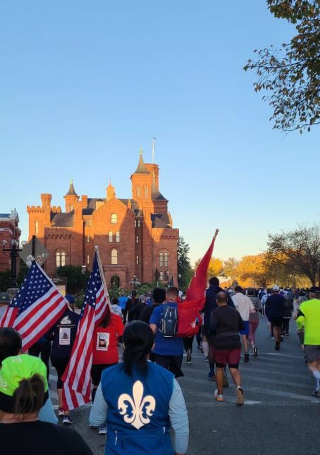 runners in the first mile of the marine corps 10k