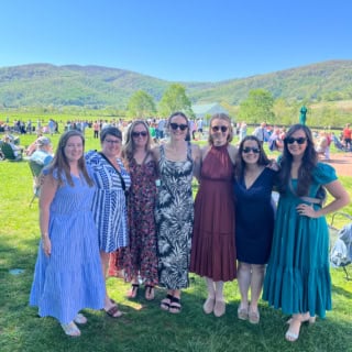 mom friends at king family vineyard