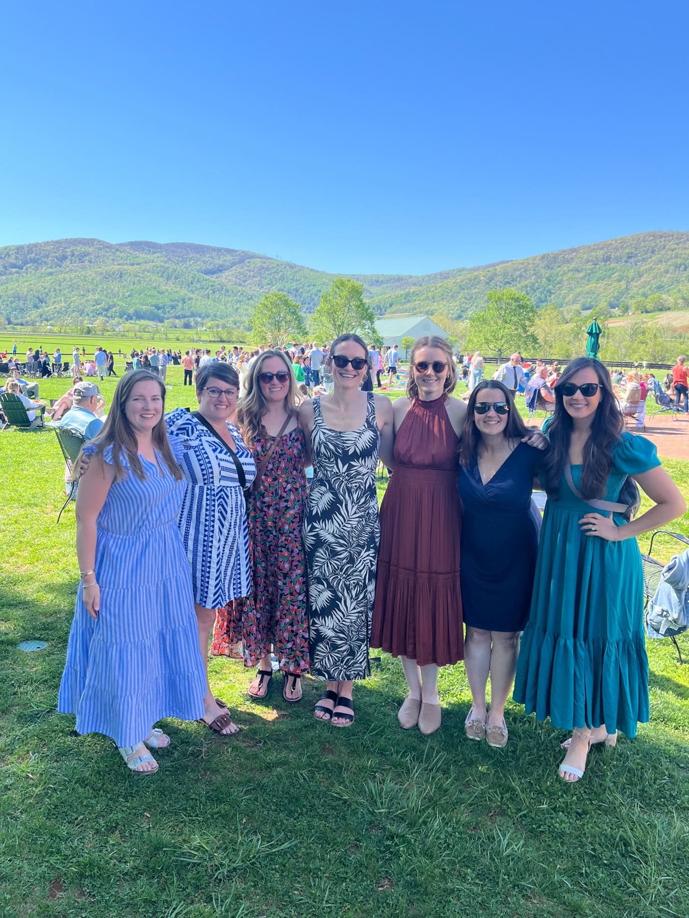 mom friends at king family vineyard