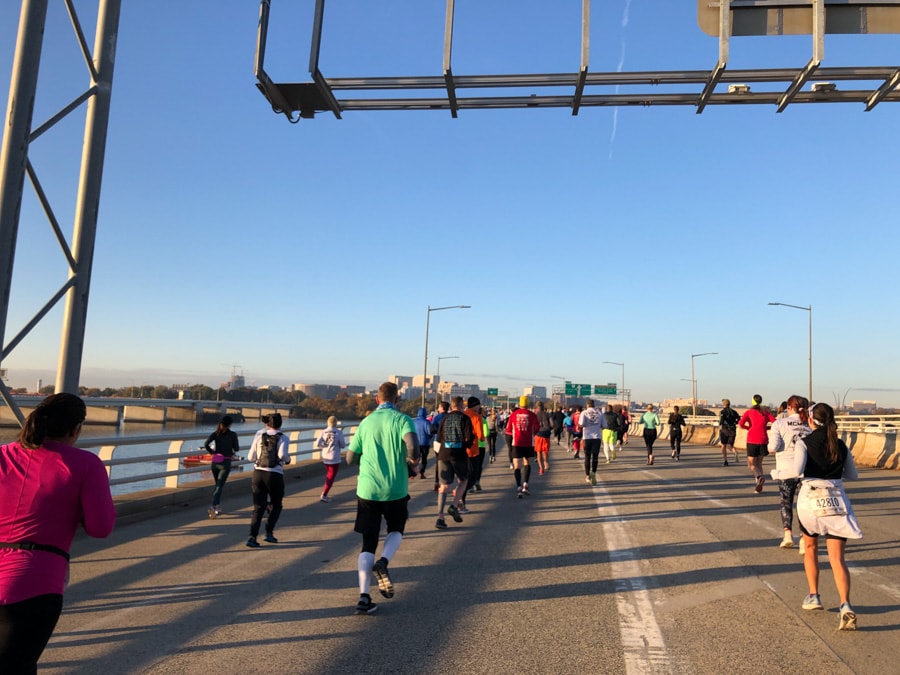 running the 14th street bridge during the marine corps 10k
