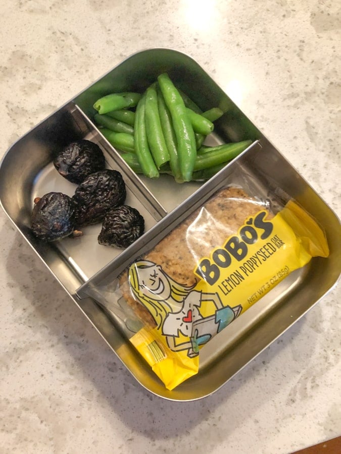 bobo's bar, figs, string beans