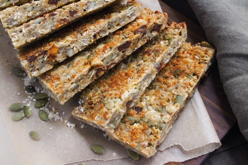 Savory Granola Bar Recipe: Cheesy, Sun-dried Tomato Pizza Bar