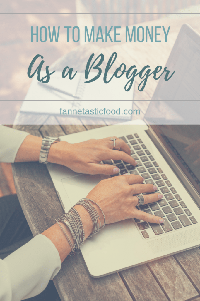 how to make money as a blogger